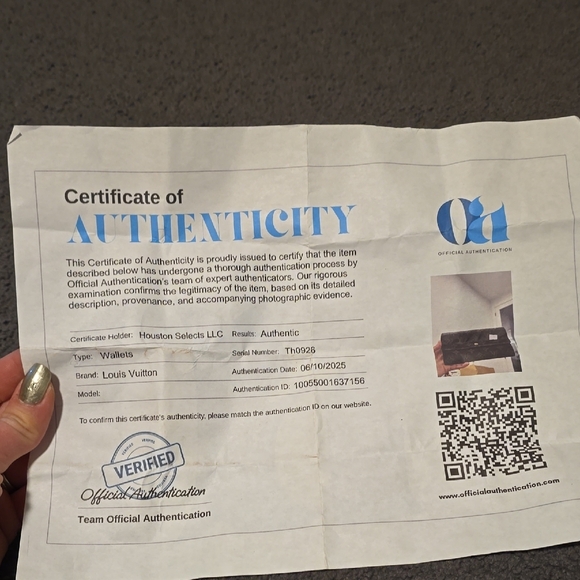 Louis Vuitton Brown Sarah Monogram Wallet - Picture 4 of 12